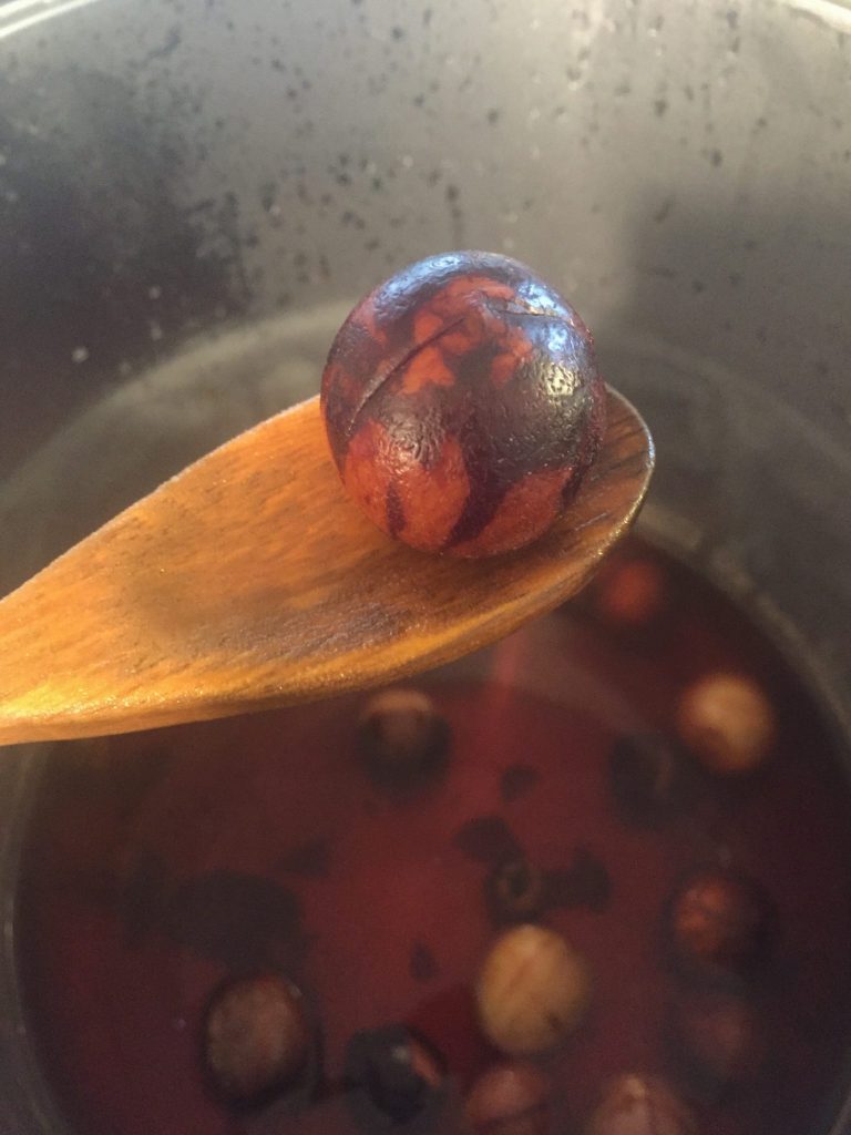 avocado dye extraction up close